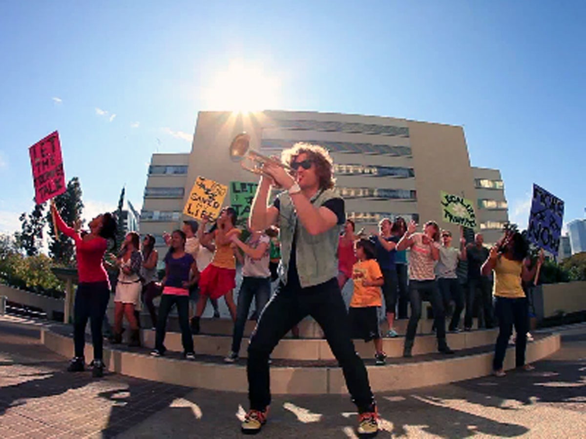 Weekend starts early with "Let The Trumpet Talk" CBS News