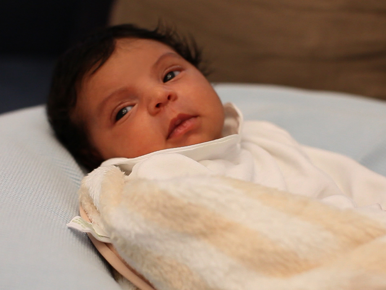 Beyonce And Jay Z Post First Photos Of Blue Ivy Carter CBS News