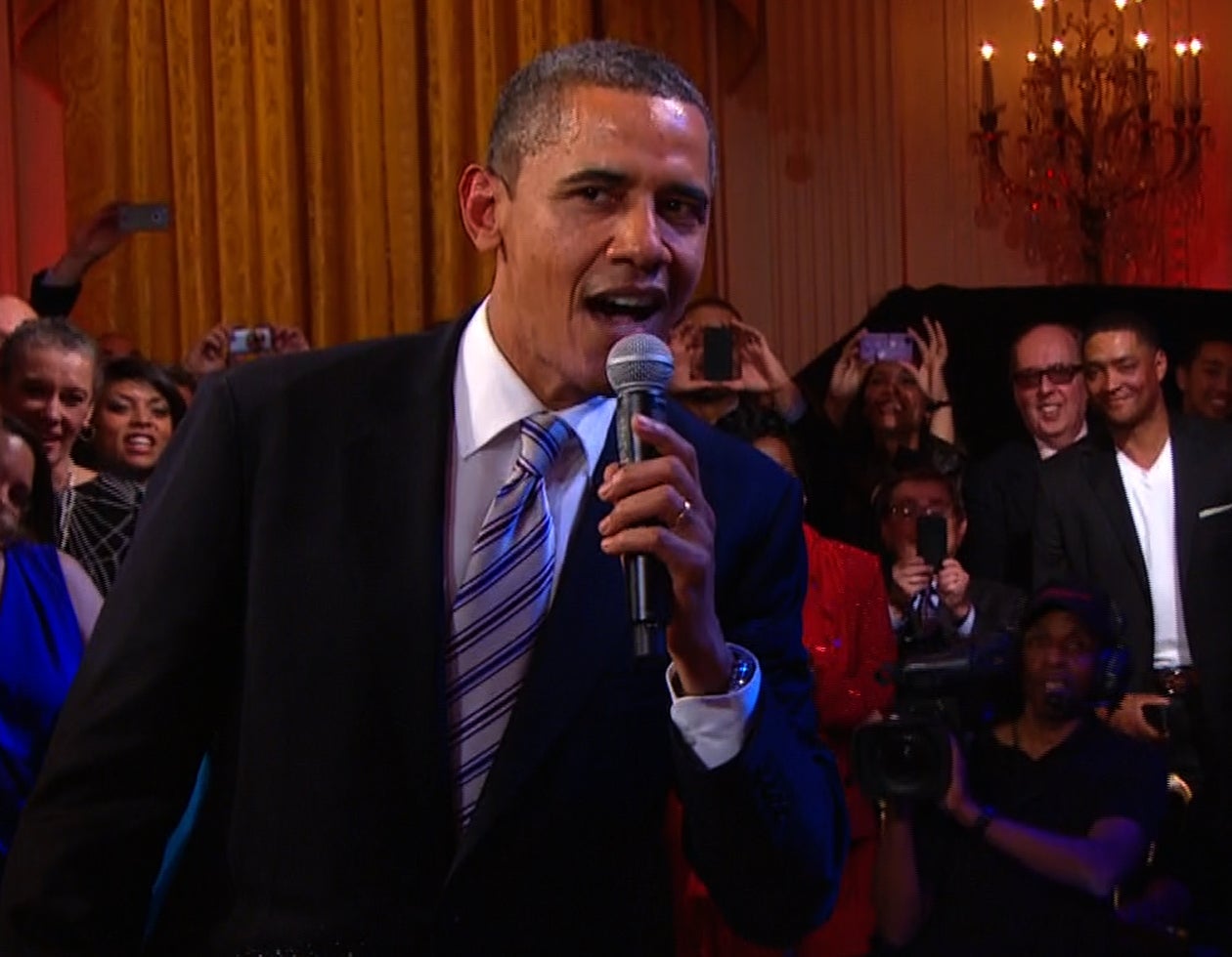 Obama Sings The Blues At White House Concert - CBS News