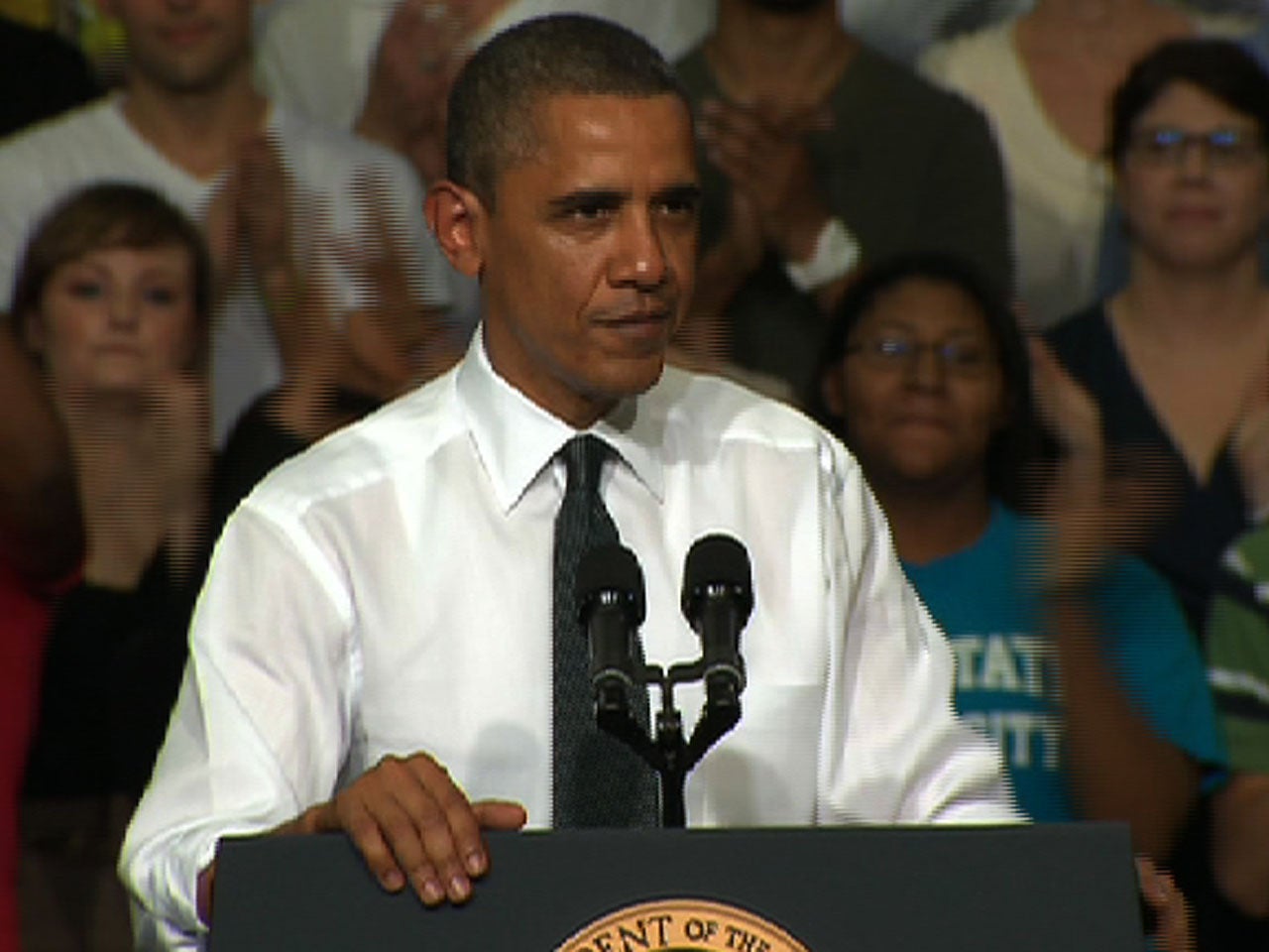 Obama To Heckler: "Show Me Some Courtesy" - CBS News