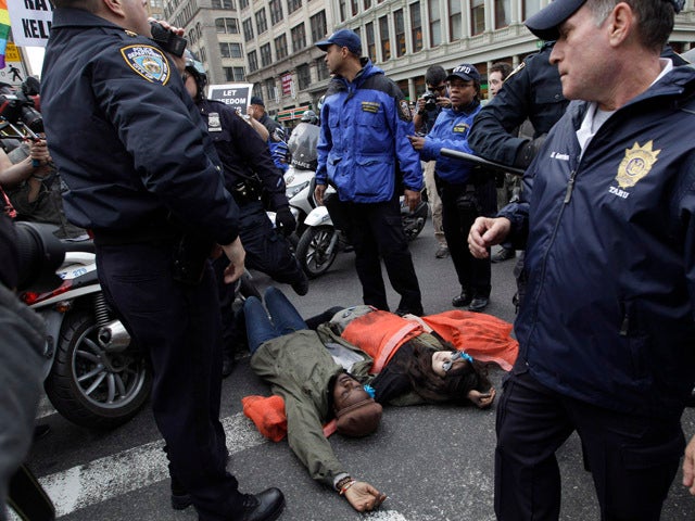 Several arrested at Occupy protest in NYC - CBS News