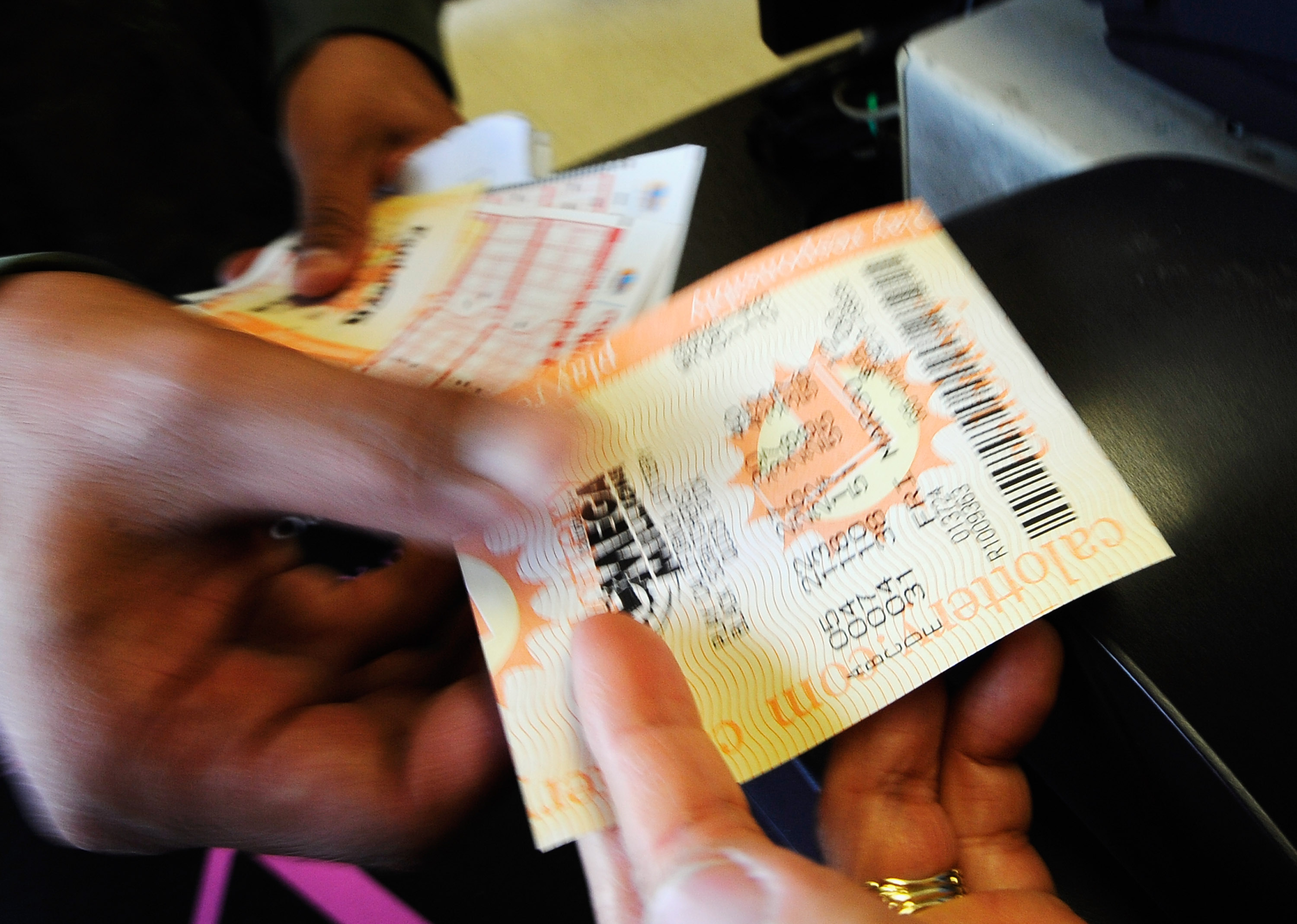 Kansas, Illinois, Maryland tickets share Mega Millions jackpot