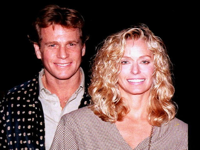 How Farrah Fawcett and Ryan O'Neal Descended into Drugs, Infidelity, and  Family Infighting