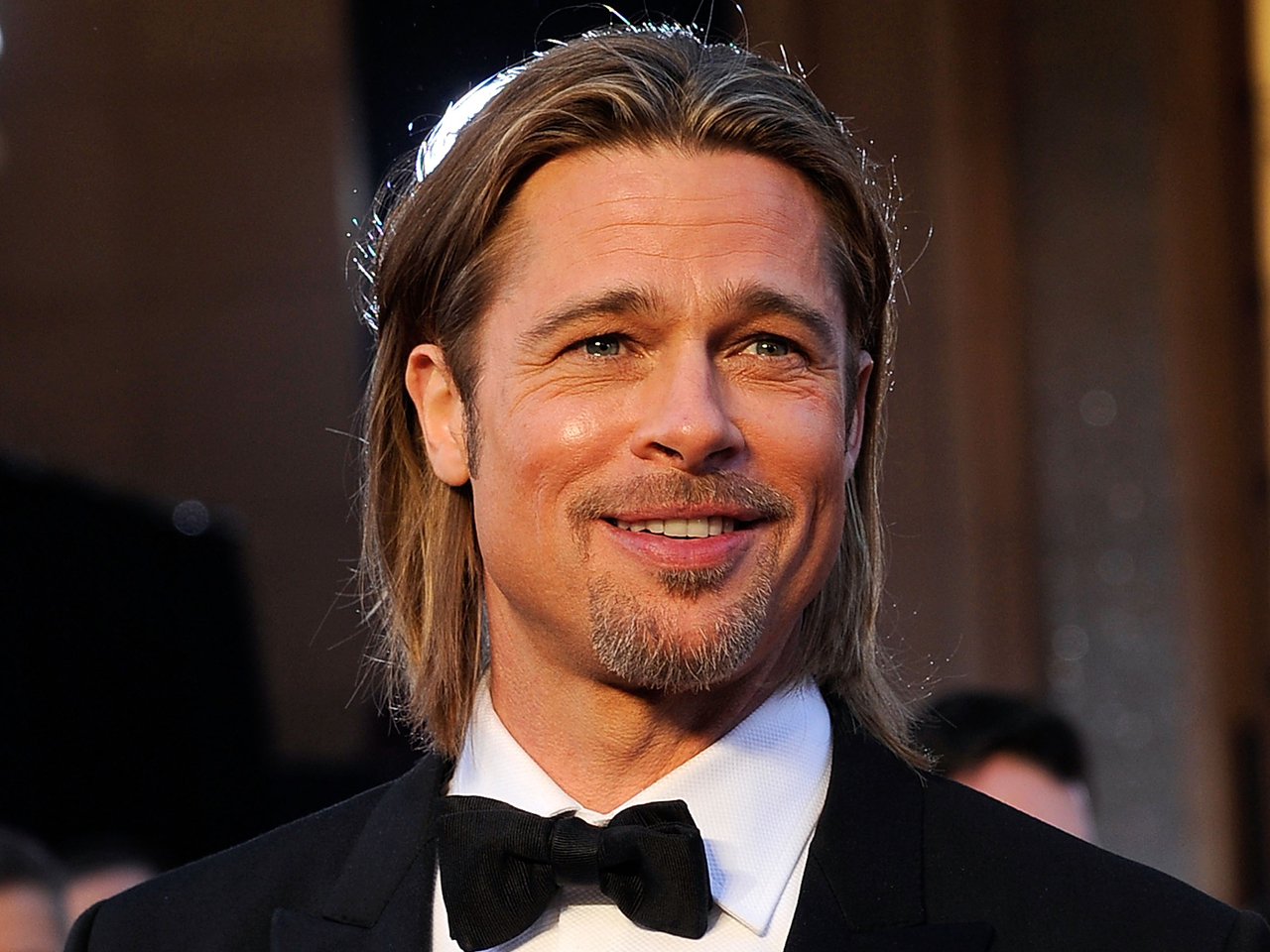 Brad Pitt to be the new face of Chanel No. 5 - CBS News