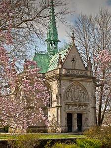 The Woodlawn Cemetery 