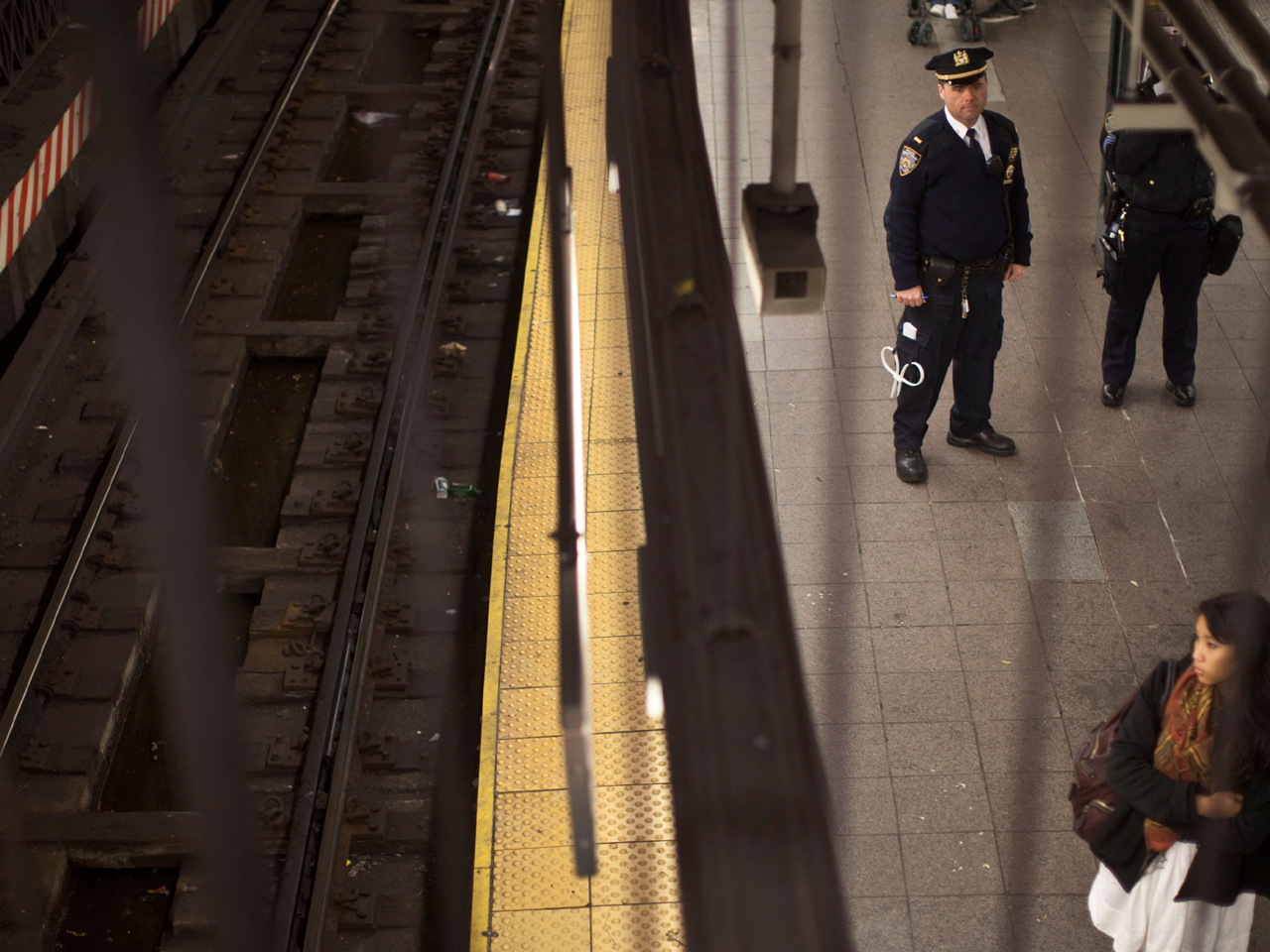Woman Shoved Onto Nyc Subway Tracks Rescued Cbs News