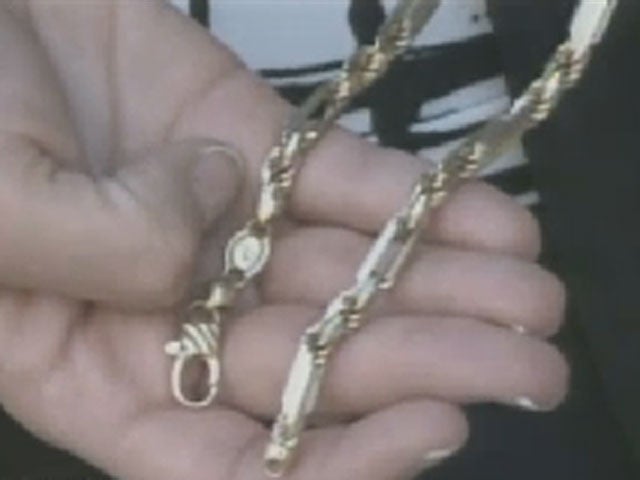 Gold Chains Disappearing By The Dozen In Stockton Calif Cbs News