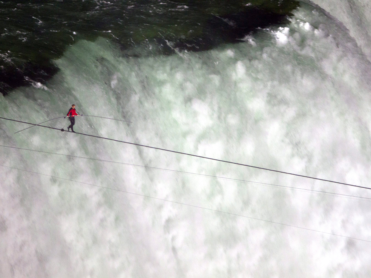 slot Electrify offset Daredevil Nik Wallenda completes Niagara Falls tightrope walk - CBS News