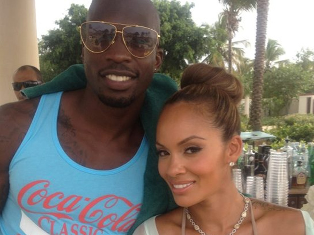 Ochocinco says he has signed with Dolphins