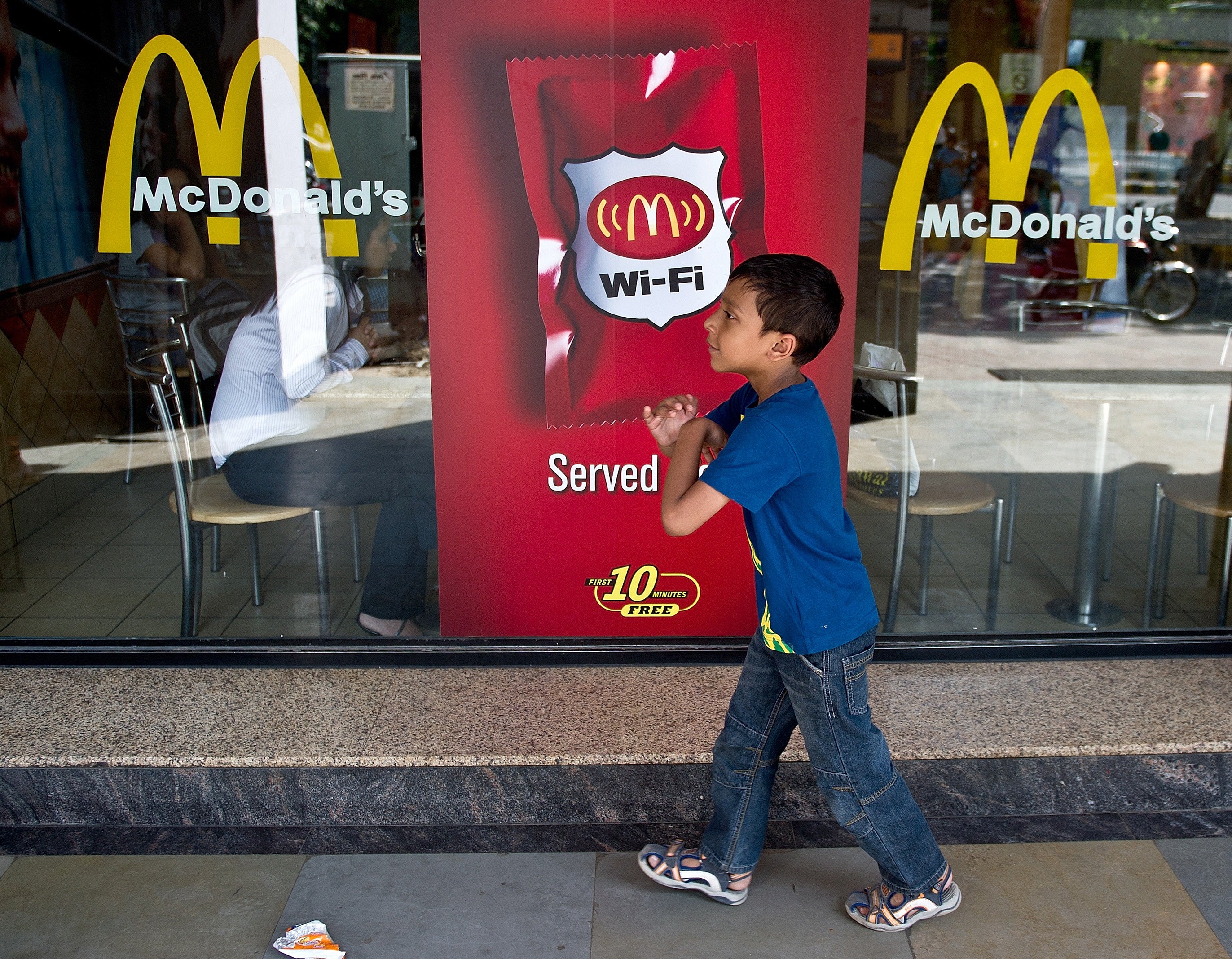 McDonald's to beef up in India with meatless menu - CBS News