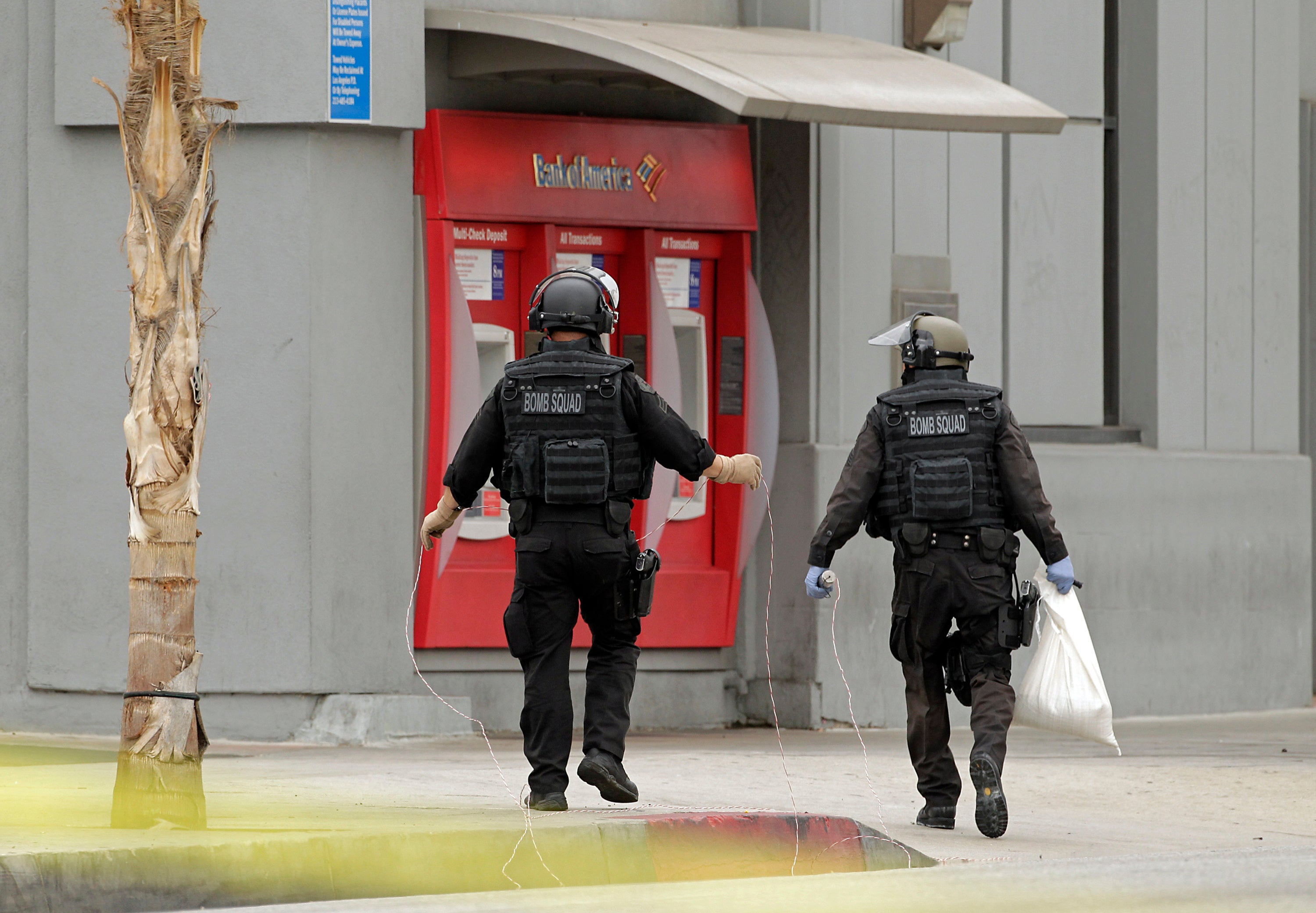 Arrest in bizarre L.A. kidnap-bank heist case - CBS News