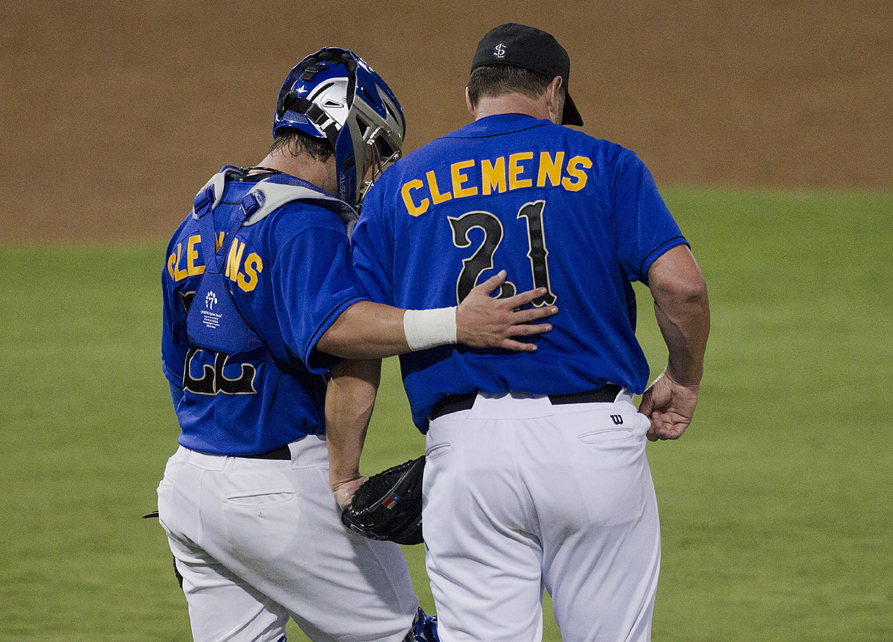 Roger Clemens, 50, returns to the mound with the independent Sugar Land  Skeeters 