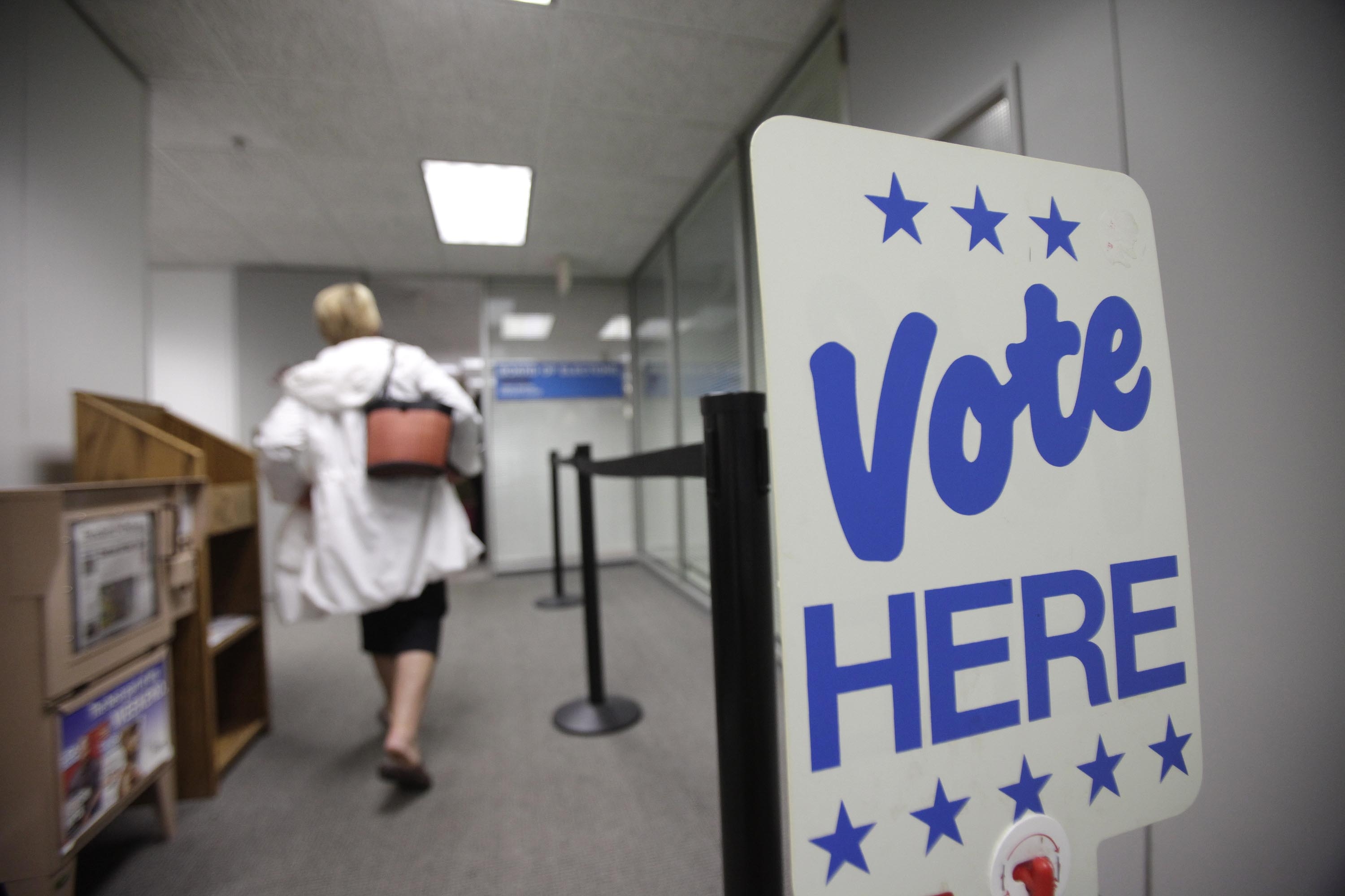 Early voting starts in Ohio CBS News