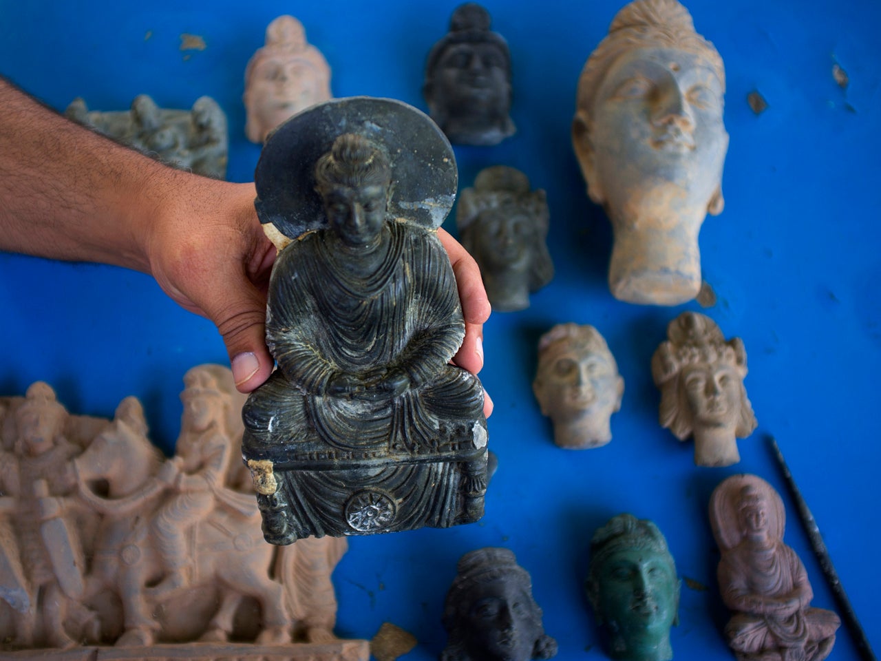 Pakistan struggles to control smuggling of Buddhist antiquities for