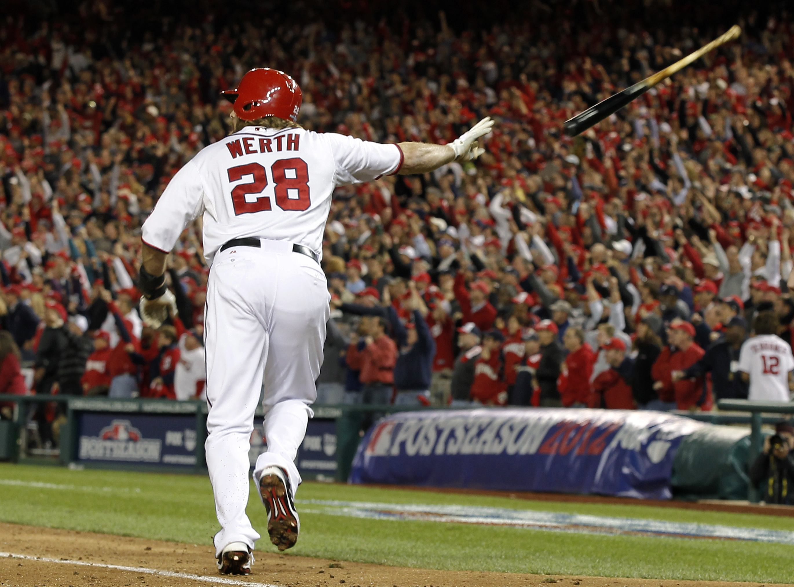 Werth's homer forces Game 5