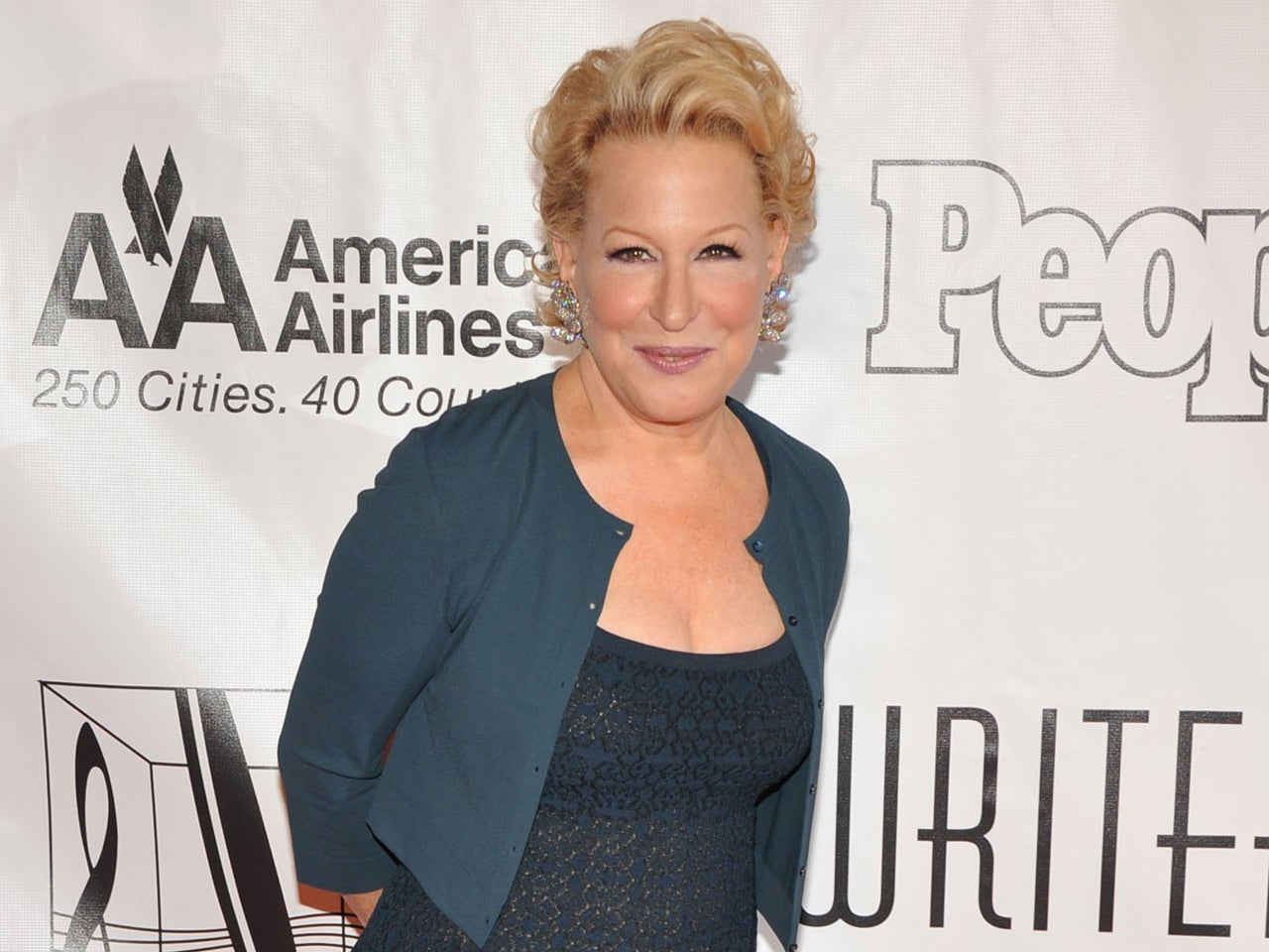 Bette Midler accepts invitation to guest star on "Glee" CBS News(01)