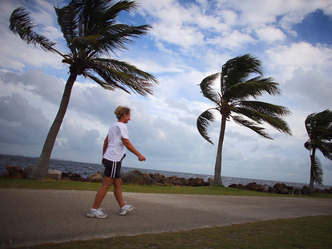Hurricane Sandy prompts storm watch in Florida - CBS News