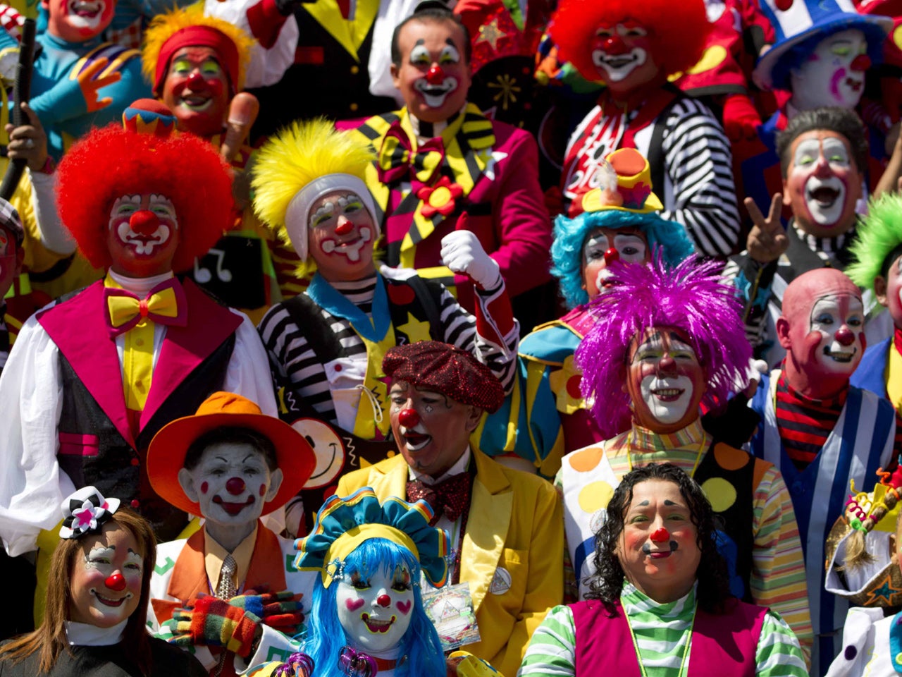 Send in the clowns: Mexico hosts Laughter Fair - CBS News