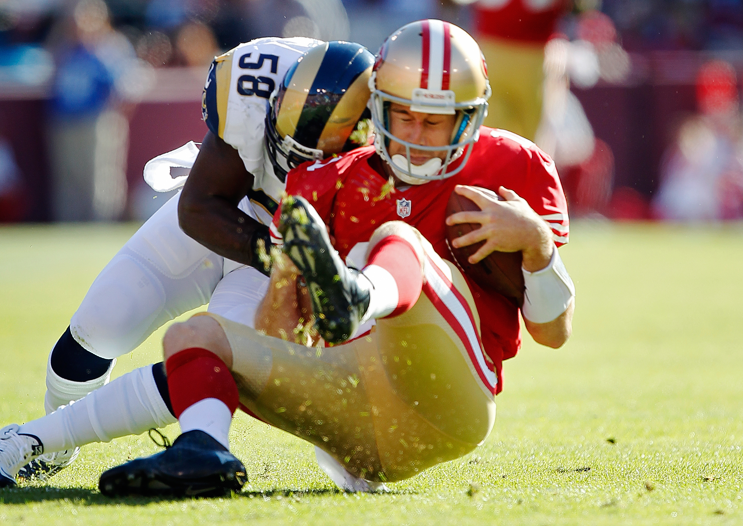 Kaepernick, 49ers get back on track by rattling Rams