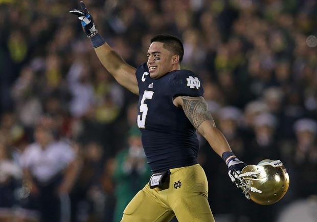 Manti Te'o gets support from hometown after 'girlfriend' hoax - CBS News