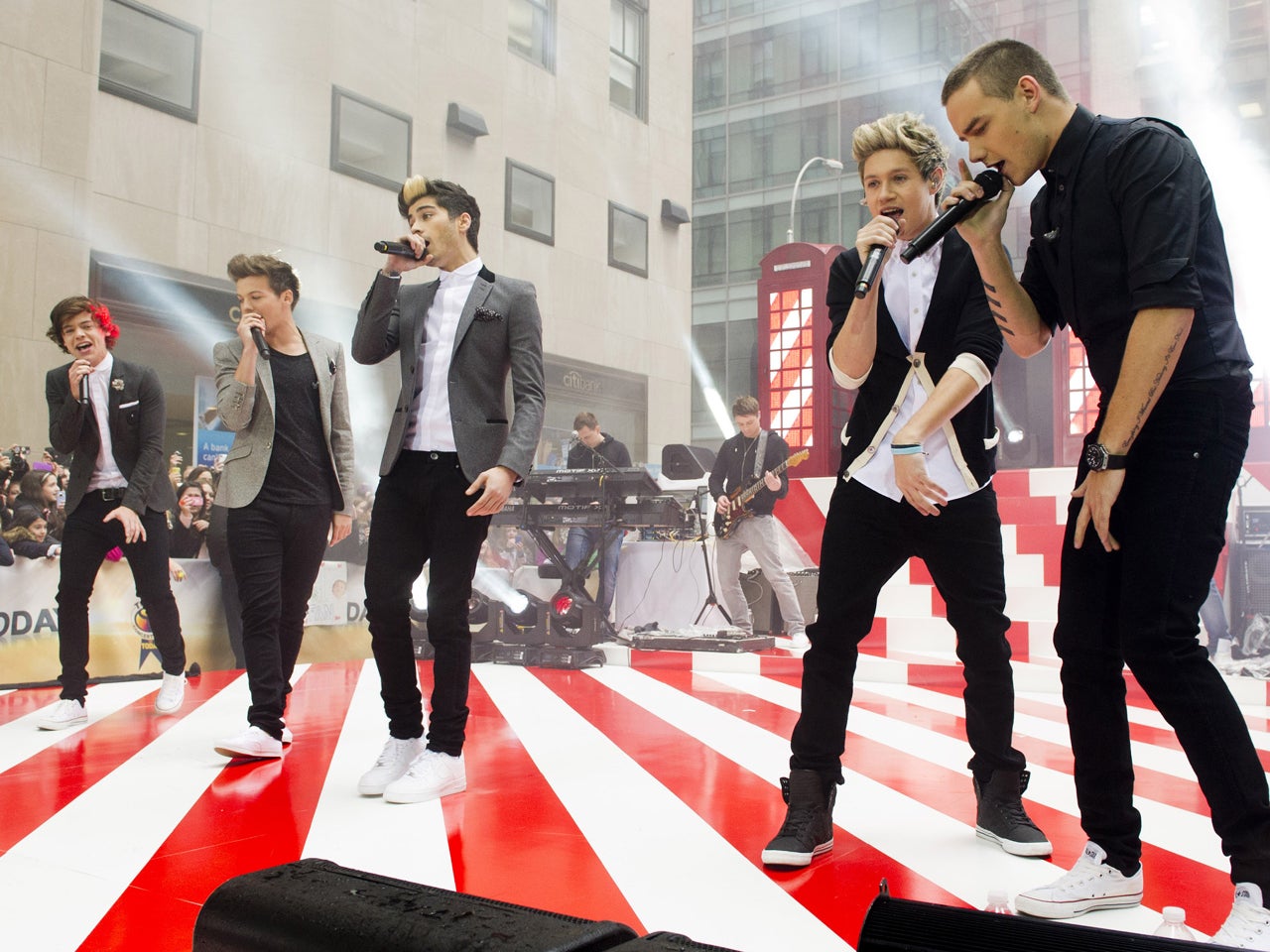 One Direction plans world tour for 2014 CBS News