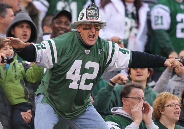 Jets superfan Fireman Ed hangs up his helmet - CBS News