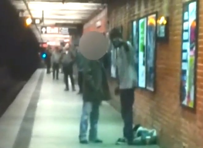 Man pushed in front of NYC subway train, killed - CBS News