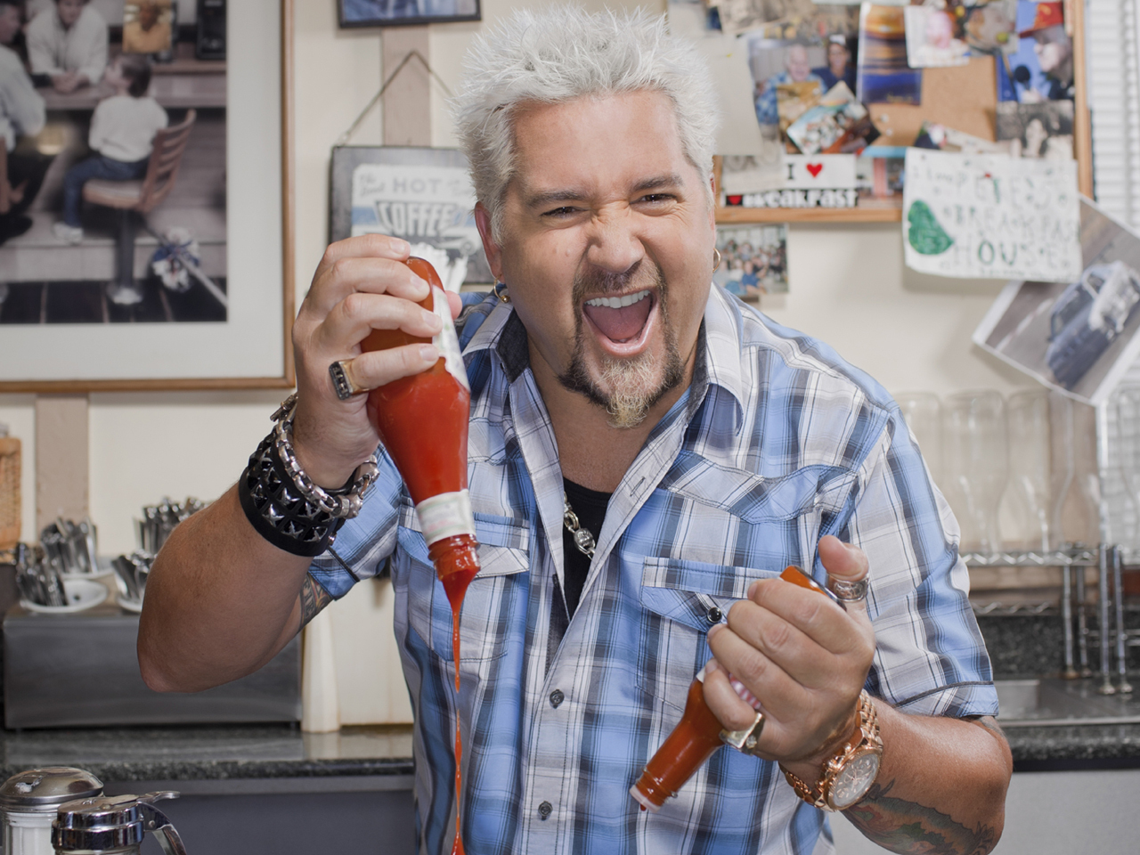 https://assets1.cbsnewsstatic.com/hub/i/2012/12/18/38112e6e-a645-11e2-a3f0-029118418759/Guy-Fieri.jpg