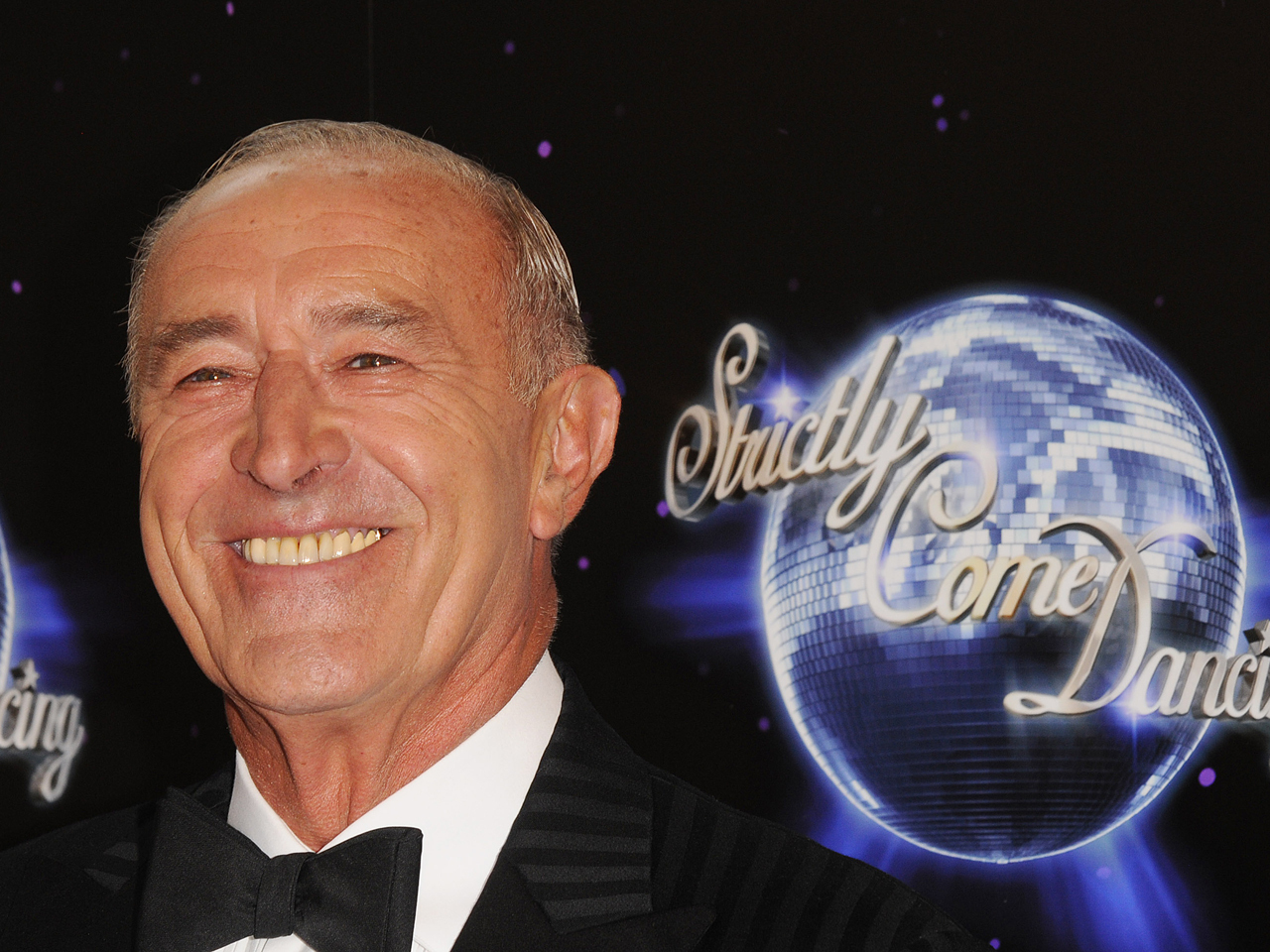 "Dancing With The Stars" Judge Len Goodman Weds - CBS News