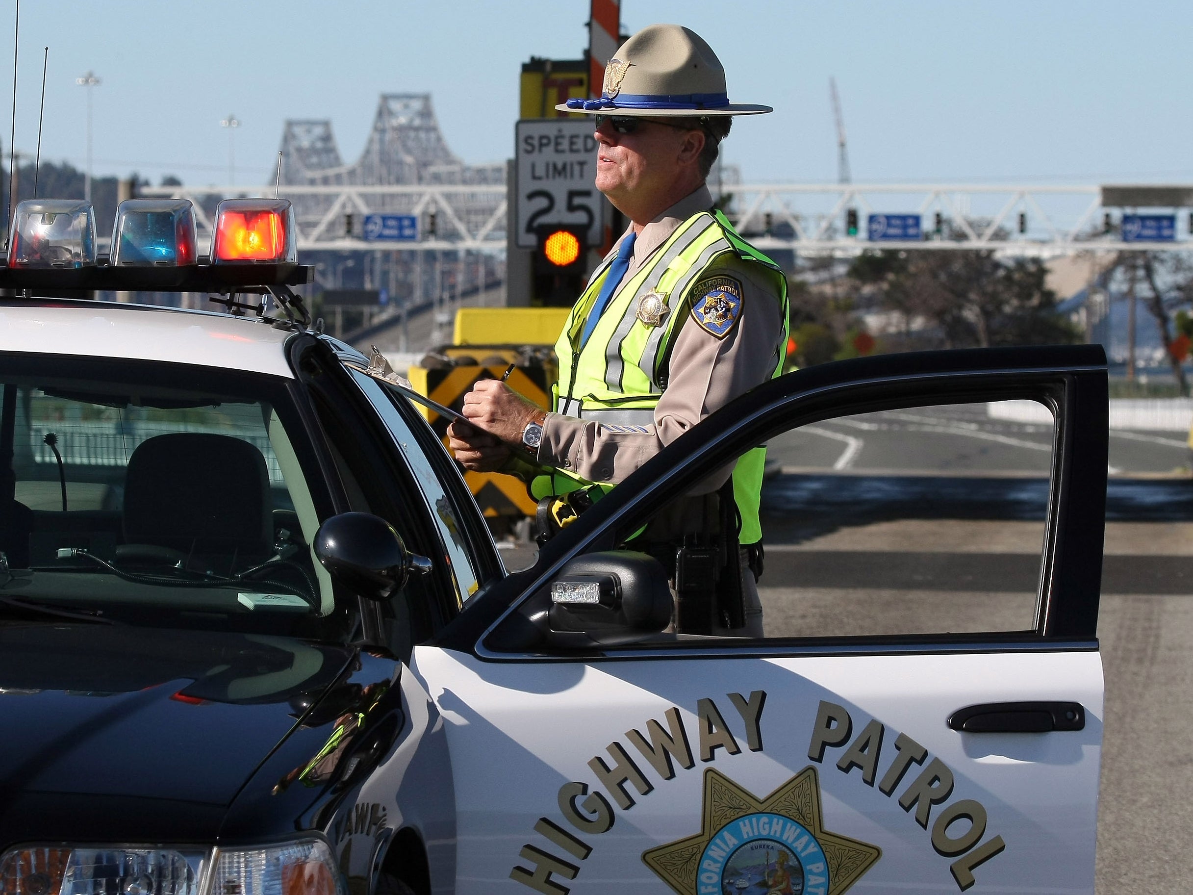 Oakland loses California Highway Patrol cops amid crime surge - CBS News