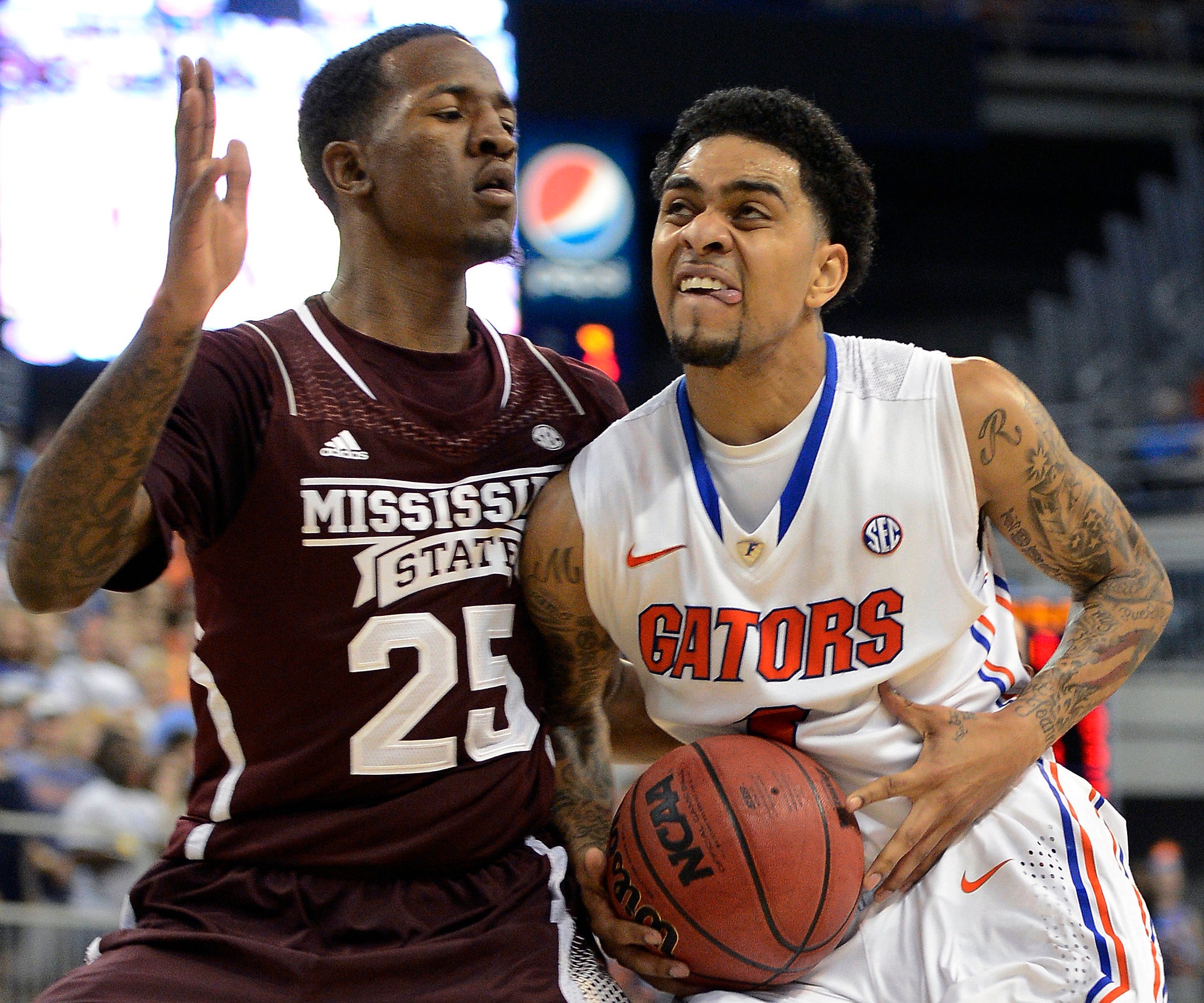 No. 2 Florida Defeats Mississippi State 83-58 - CBS News