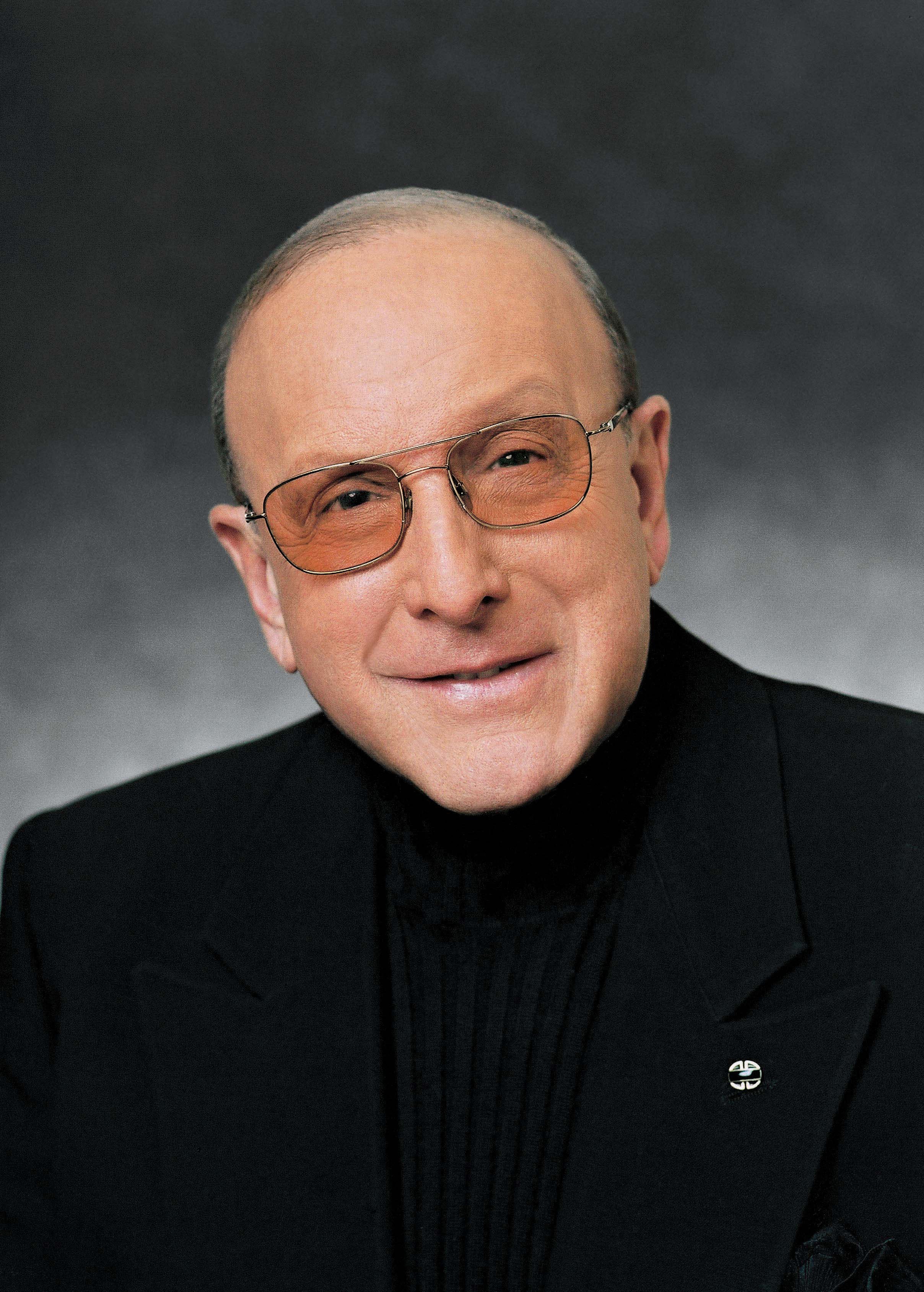 Clive Davis Behindthescenes of his new tellall book CBS News