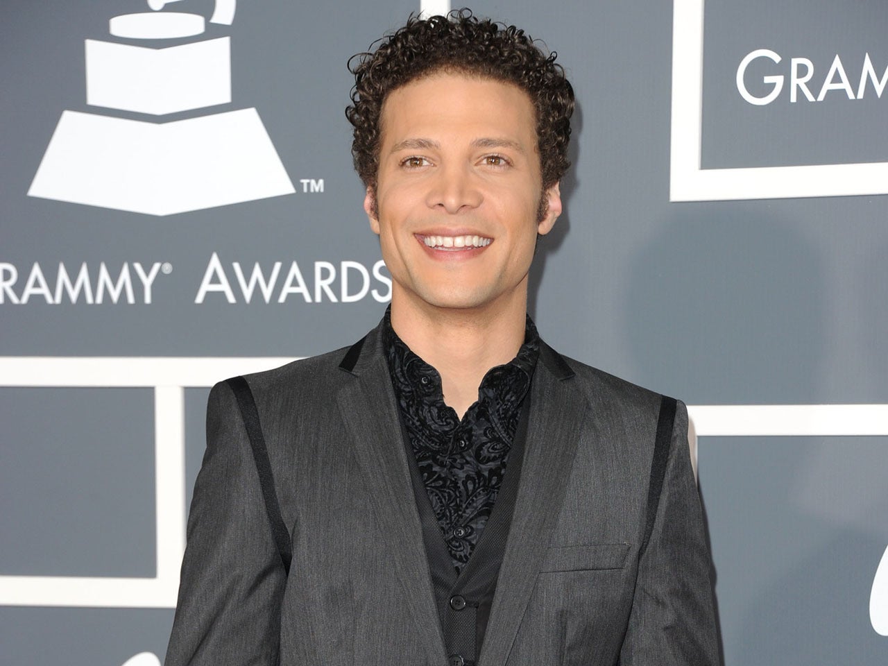 Justin Guarini welcomes second child - CBS News