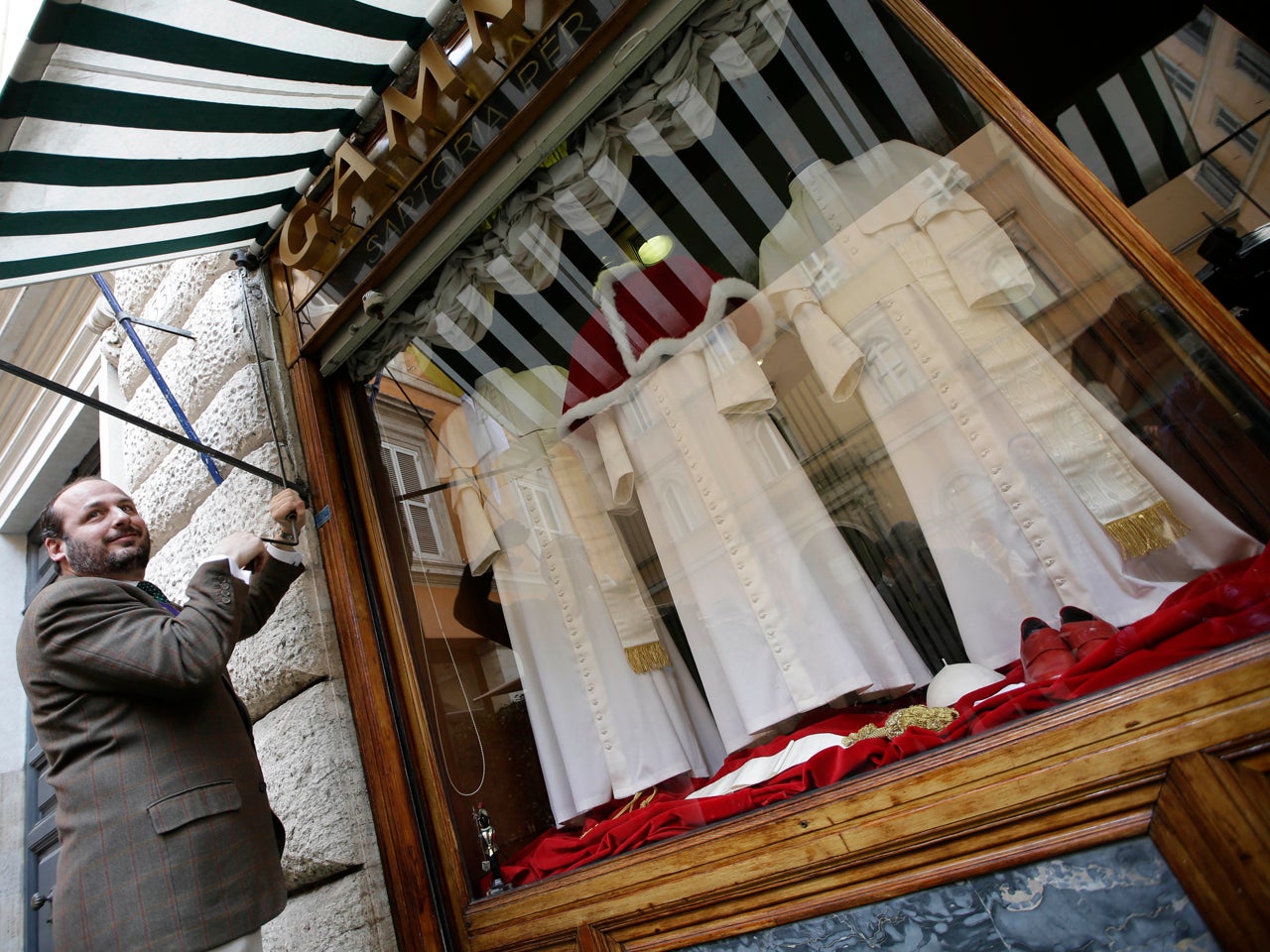 The new pope's new robes CBS News