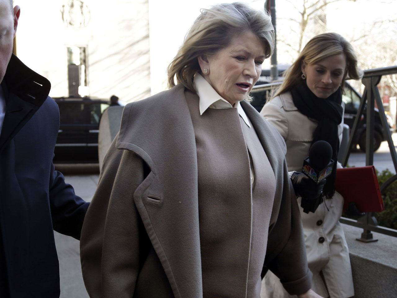 Martha Stewart Testifies In Trial Over Her Brand Cbs News