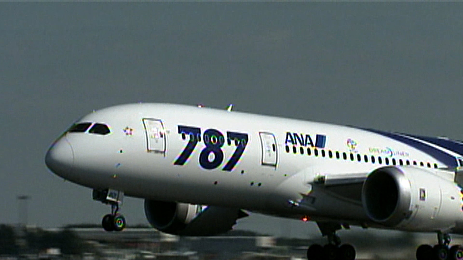 FAA clears Boeing Dreamliners once batteries fixed CBS News