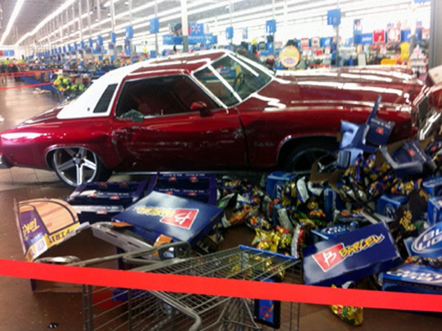 Walmart Car Crash: 4 injured after man crashes car into Calif. store ...