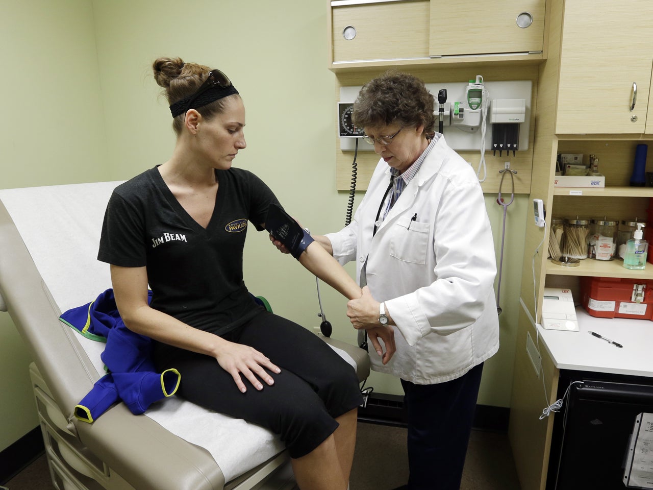 Eliminating copays helps reduce blood pressure in Kaiser Permanente study CBS News