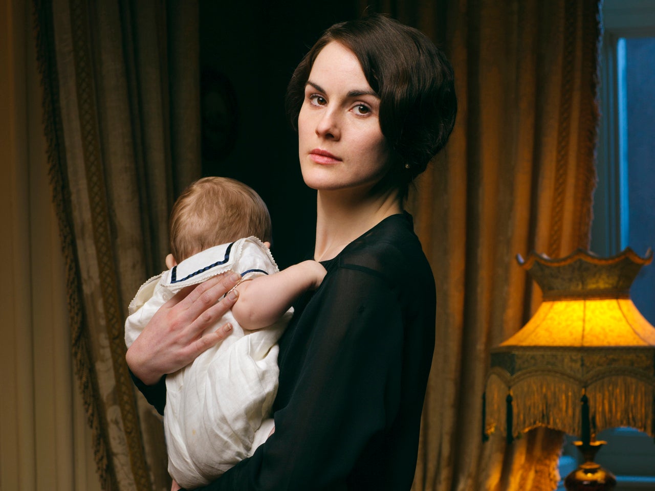 “Downton Abbey” actress notes a U.K. George trend - CBS News