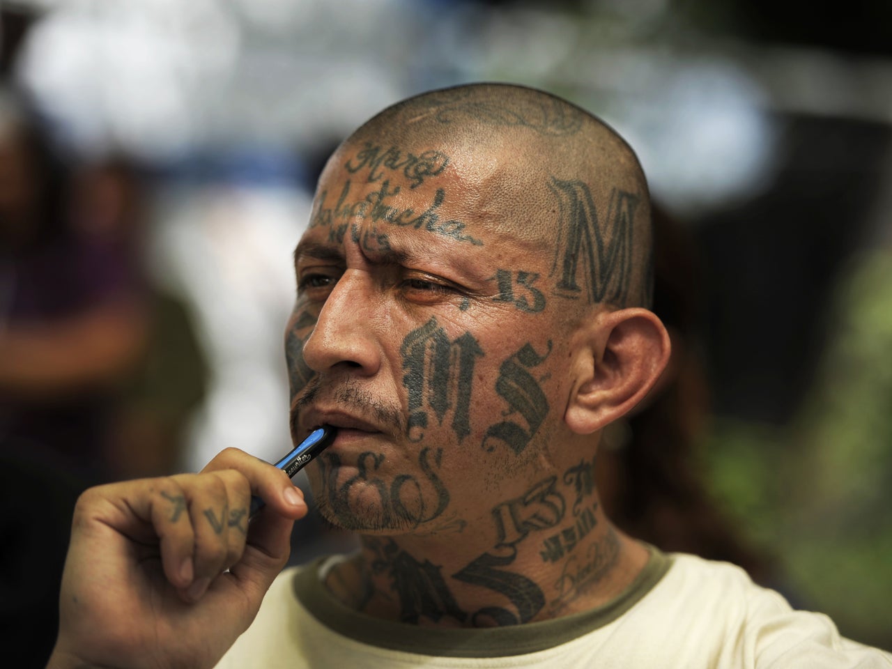 U S Government Targets Infamous Street Gang MS 13 CBS News