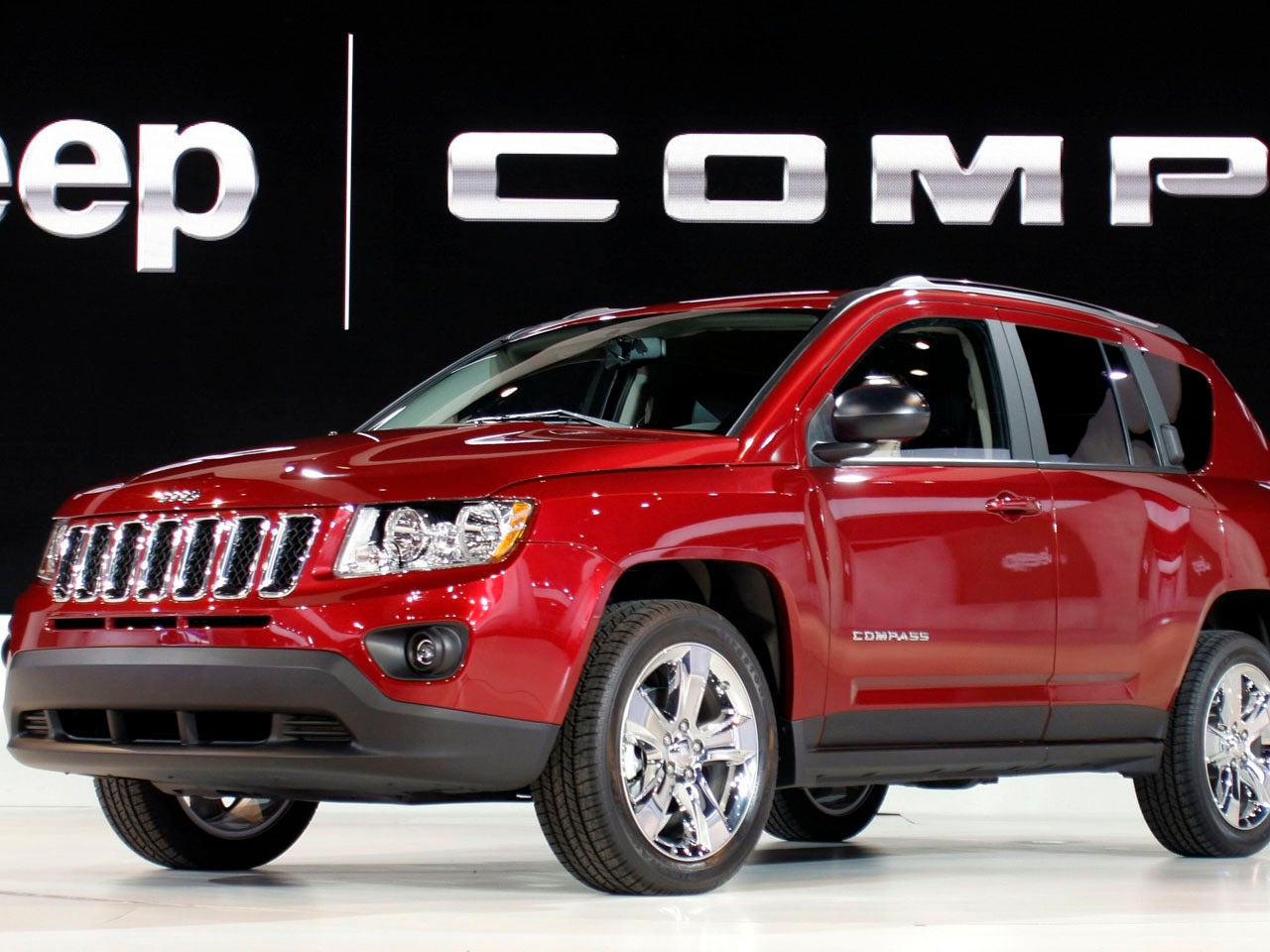 Chrysler to recall 630,000 SUVs worldwide CBS News