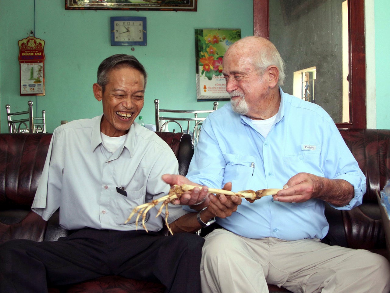 U.S. doc returns Vietnamese veteran's amputated arm CBS News
