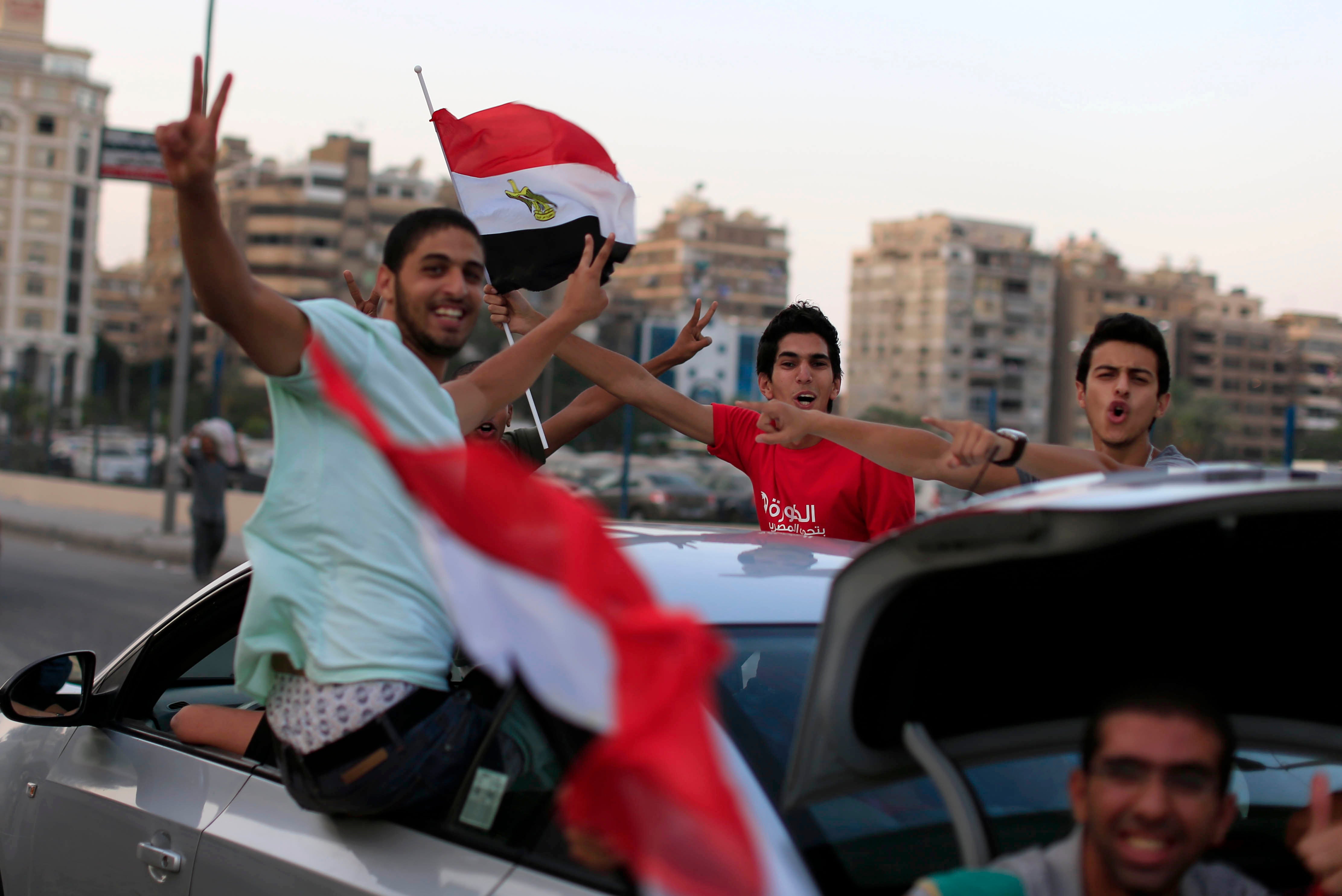 State Dept Orders Diplomats To Leave Egypt CBS News