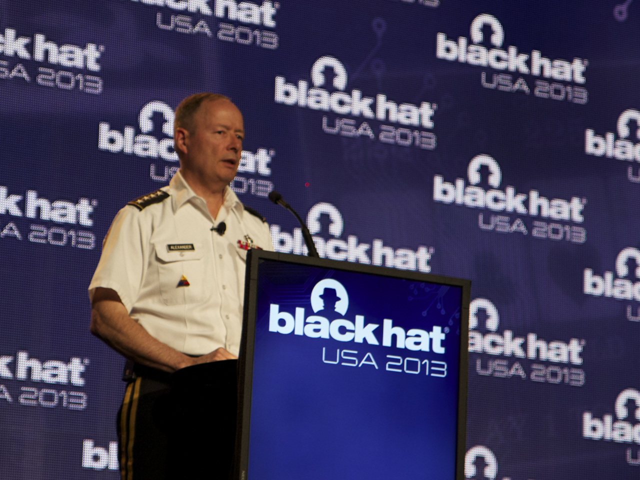 NSA director heckled at Black Hat cybersecurity conference CBS News