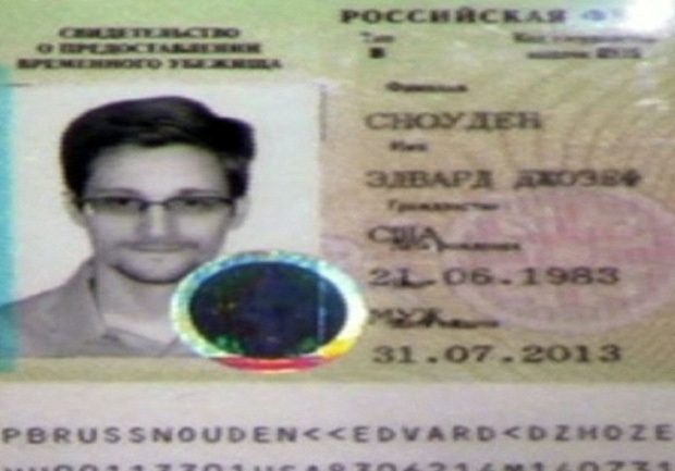 Report Snowden Reached Out To Russia Before Arrival Cbs News 