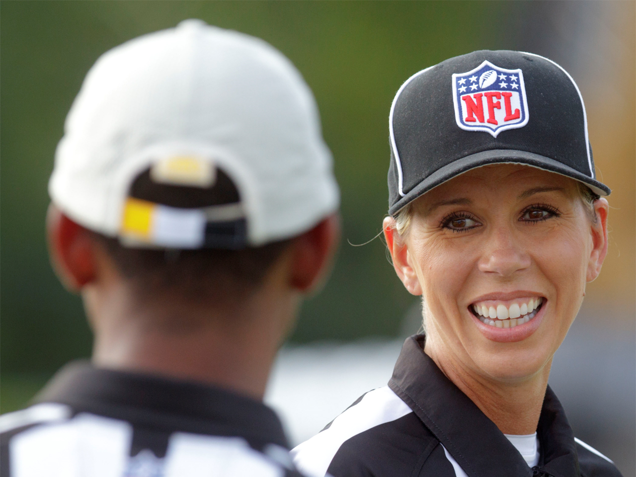 NFL hires 1st full-time female official: Sarah Thomas - Los Angeles Times