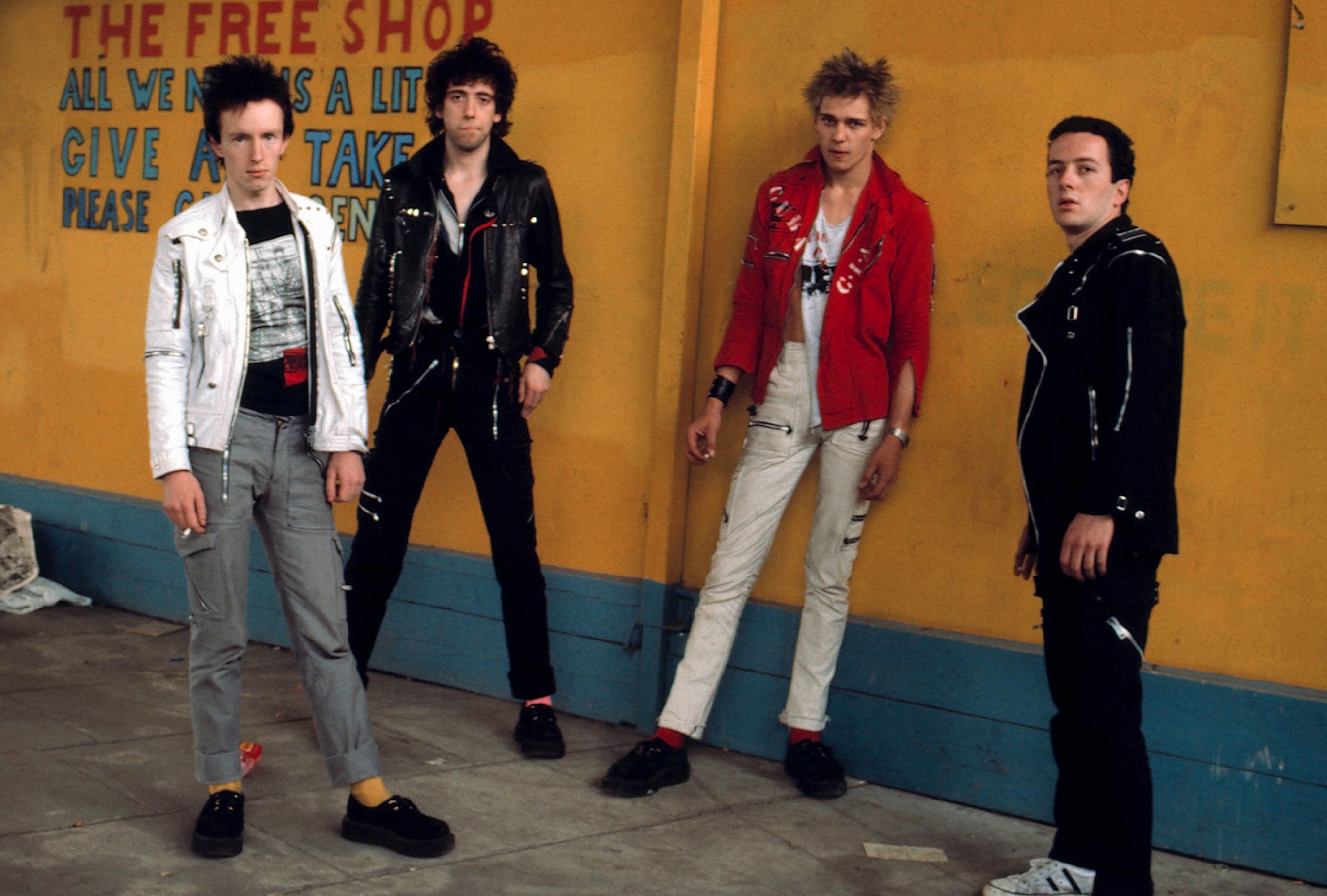 The Clash rocks out "Sound - CBS