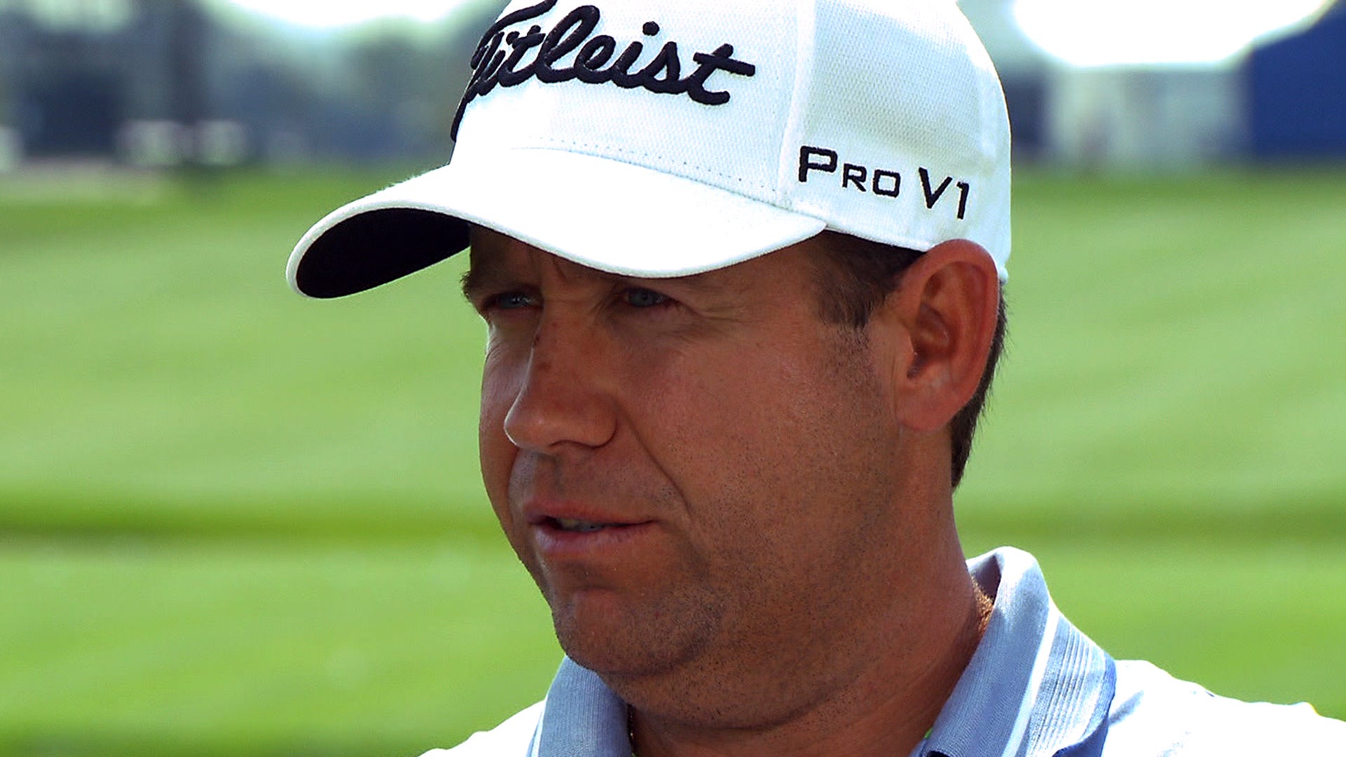 Pro golfer Erik Compton plays at sport's highest level with his third heart CBS News