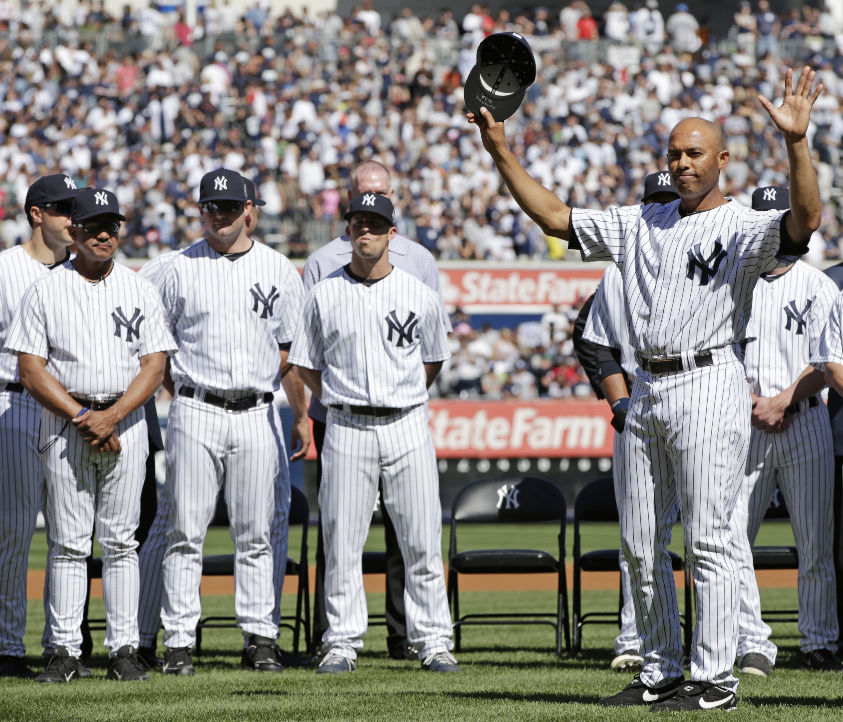 Yankees honour Rivera in pre-game ceremony