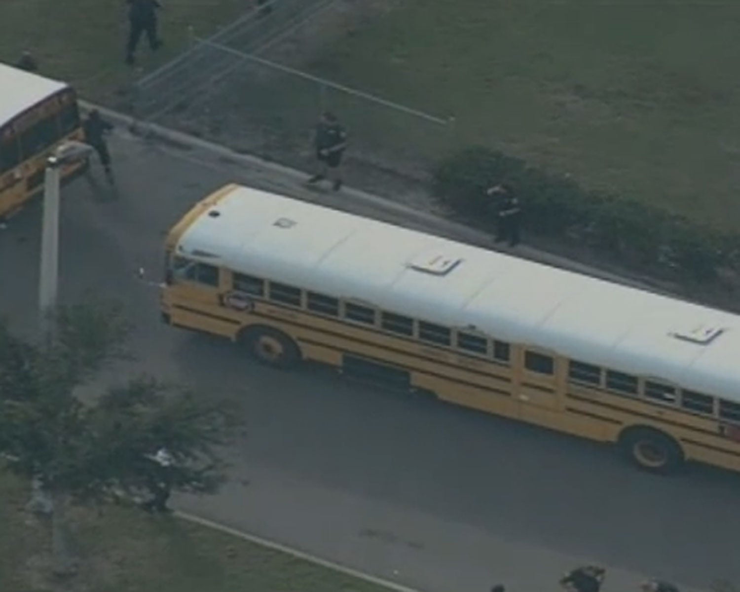 Shooting at central Fla. high school wounds one CBS News